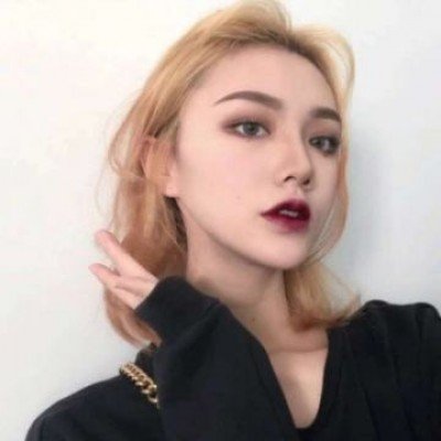 一笑嫣然
