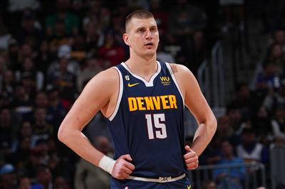 Máquina tripla dupla! Pela 69ª vez na carreira, Jokic conseguiu um triplo-duplo antes do início do quarto período.