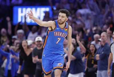 Chet marcou 31 pontos apesar de estar lesionado! Técnico do Thunder: Ele não jogou bem contra o Pacers e ficou muito decepcionado consigo mesmo