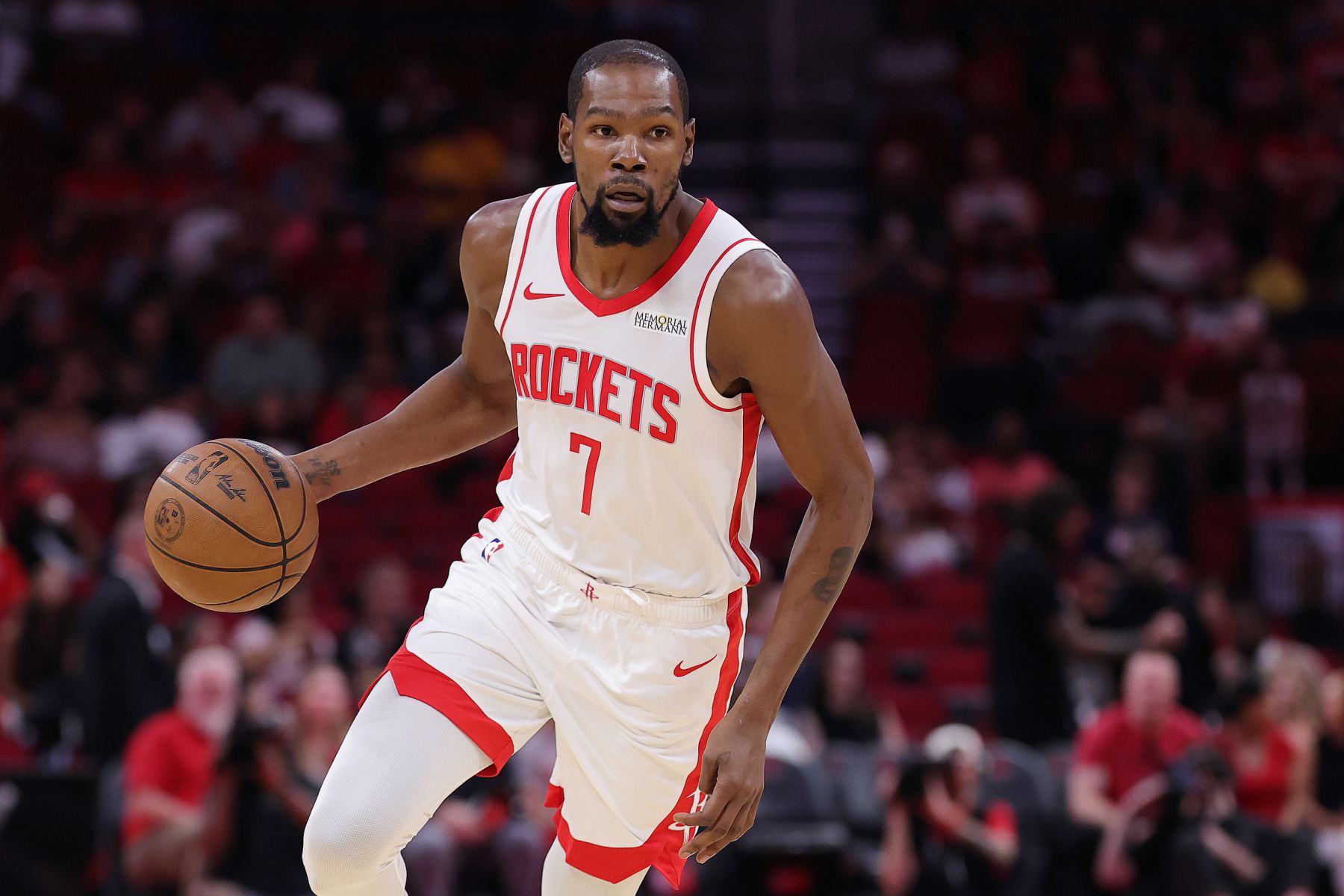 Durant ultrapassa Harden e se torna o maior artilheiro do Rockets em 11 jogos
