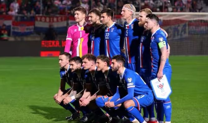 As Ilhas Faroé não se classificaram para a Copa do Mundo. Eles venceram 4 jogos nestas eliminatórias da Copa do Mundo e o país tem uma população de 55.000 habitantes
