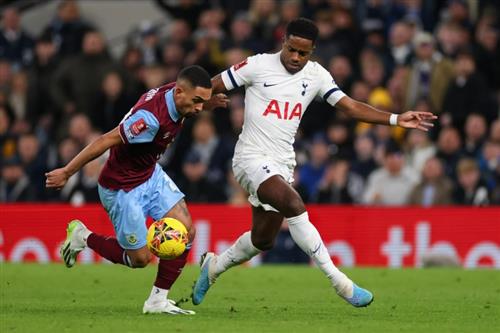 Tottenham Hotspur x Burnley